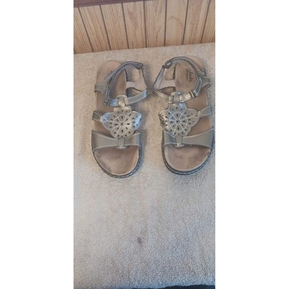 Clarks Shoes - Sandals Clarks soles are shoes are great shape size 11m